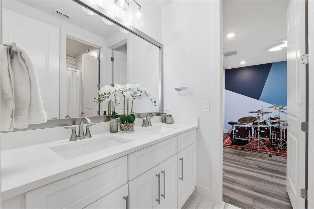 8684 Sanders Tree Loop Wesley Chapel, FL 33545 - Photo 50 of 85