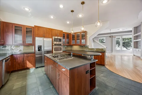 $549,000 | 1610 Calumet Street, Houston, TX 77004