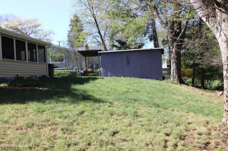 12 Maryann Road Oak Ridge, NJ 07438 - Photo 2 of 7