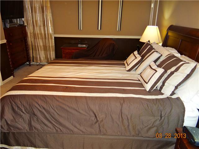 6040 Temple Road Nashville, TN 37221 - Photo 12 of 20 Bedroom 2 with, custom paint, extra large closets