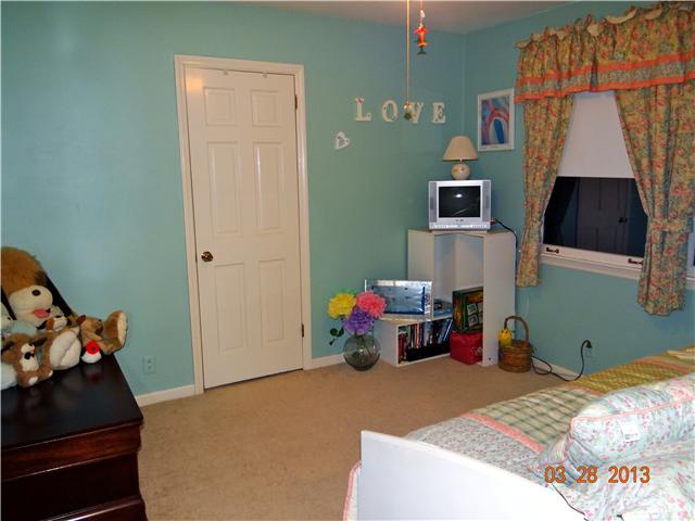6040 Temple Road Nashville, TN 37221 - Photo 16 of 20 Bedroom 3 with custom paint, large closet