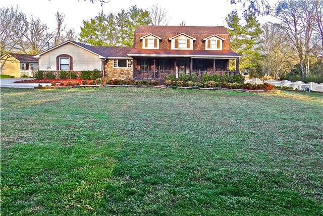 6040 Temple Road Nashville, TN 37221 - Photo 8 of 20 Welcome 6040 Temple Road! Renovated in 2008. Roof replaced March 28, 2013. This is a show place.