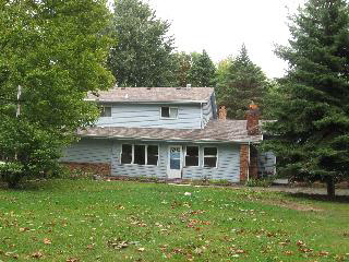 9245 Summerfield Road Temperance, MI 48182 - Photo 2 of 13 652717-1.JPG