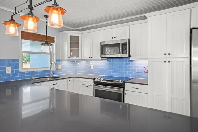 $875,000 | 951 Greenway Avenue, Dunedin, FL 34698