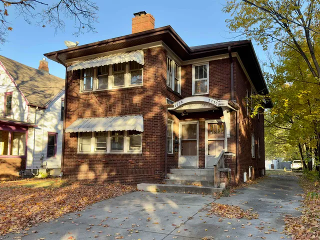 $85,000 | 2228-2230 10th Street, Rockford, IL 61104