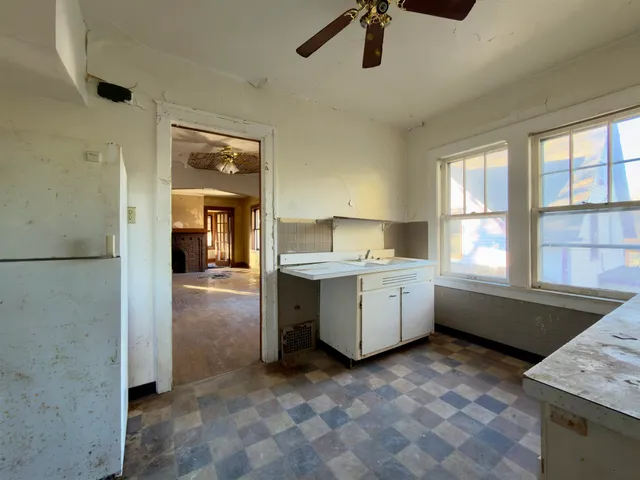 $85,000 | 2228-2230 10th Street, Rockford, IL 61104