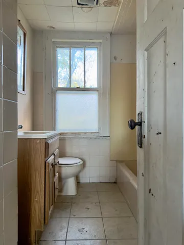 $85,000 | 2228-2230 10th Street, Rockford, IL 61104