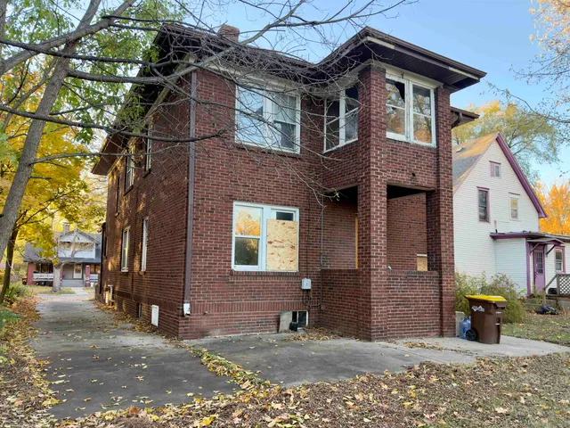 $85,000 | 2228-2230 10th Street, Rockford, IL 61104