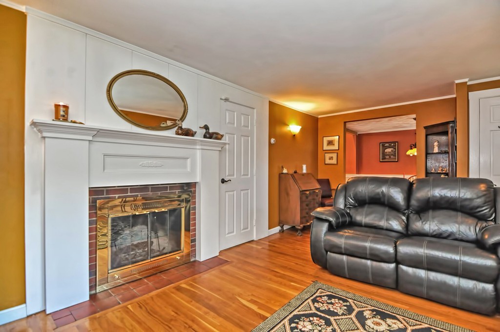 35 Woodland Road Ashland, MA 01721 - Photo 3 of 20 Gallery Image 3