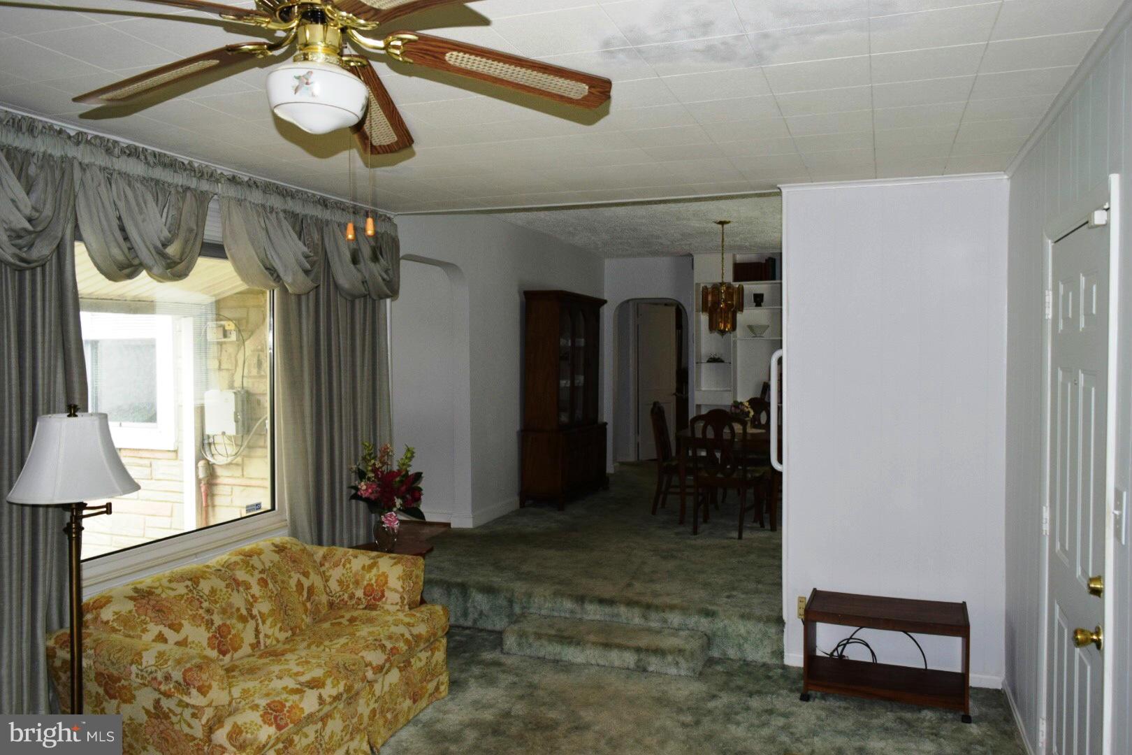 4918 Braddock Road Temple Hills, MD 20748 - Photo 12 of 30 Living Room