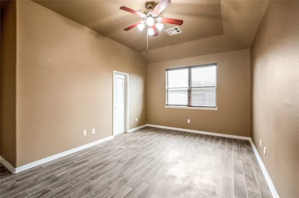 $2,350 | 3206 Granite Gate Lane, Dickinson, TX 77539