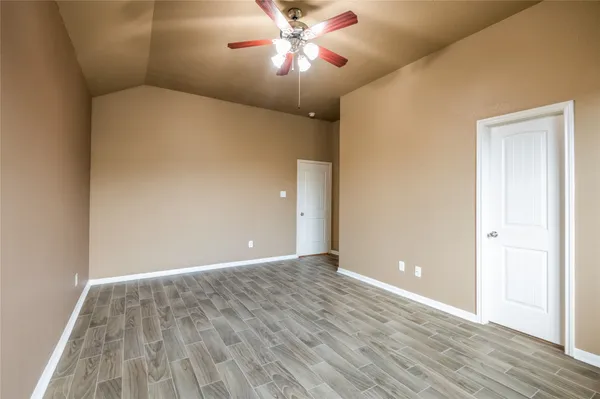 $2,350 | 3206 Granite Gate Lane, Dickinson, TX 77539