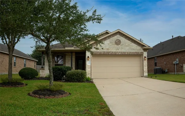 $2,250 | 3206 Granite Gate Lane, Dickinson, TX 77539