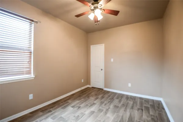 $2,350 | 3206 Granite Gate Lane, Dickinson, TX 77539