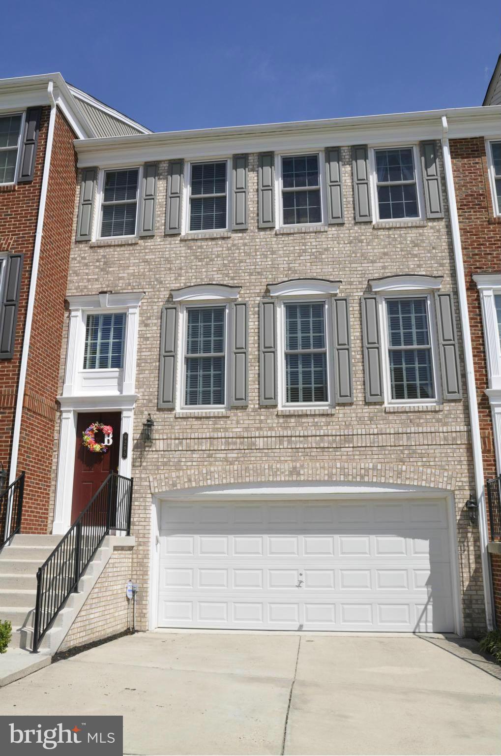 9285 Laurel Ridge Crossing Road Lorton, VA 22079 - Photo 1 of 26 Exterior (Front)