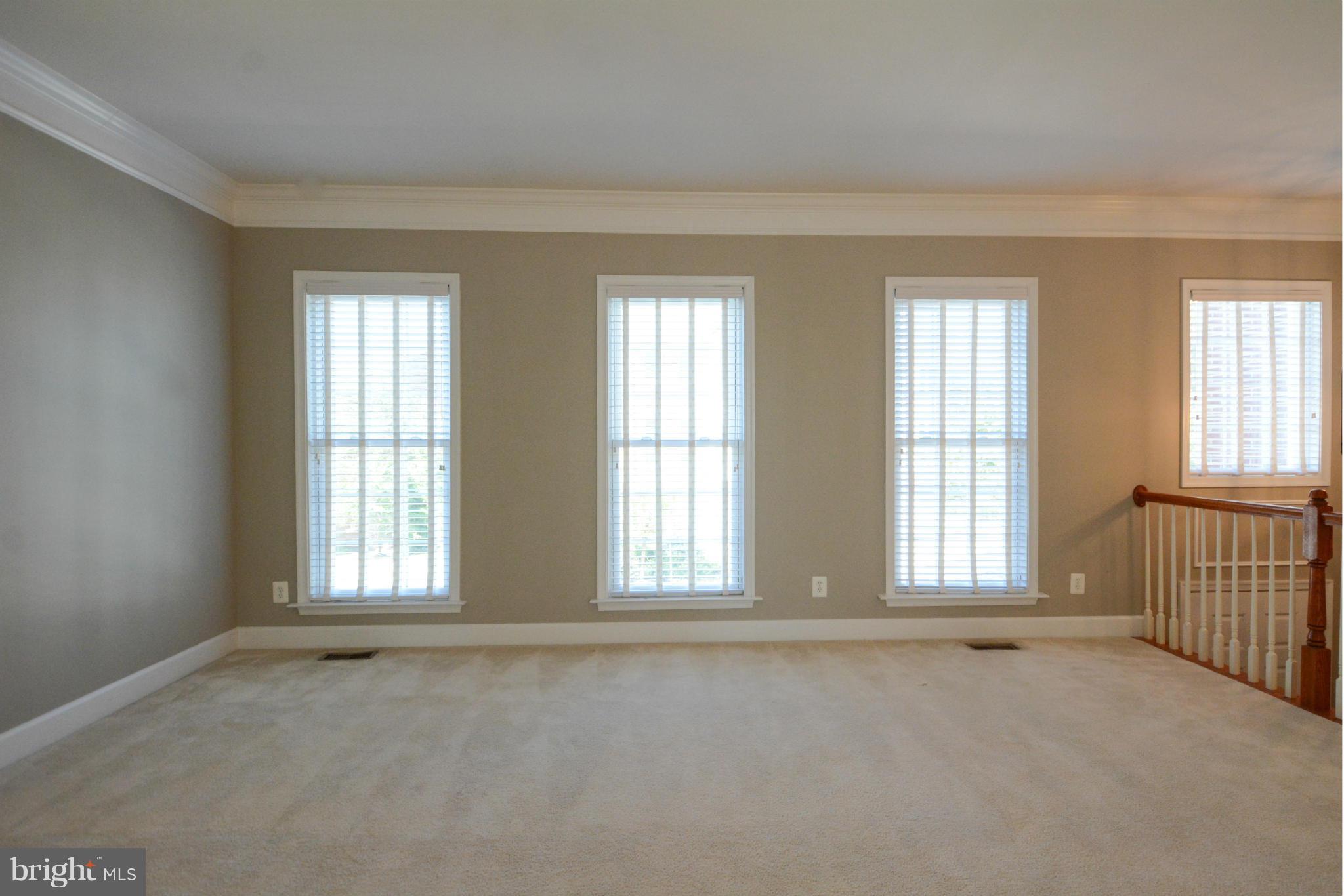 9285 Laurel Ridge Crossing Road Lorton, VA 22079 - Photo 17 of 26 Living Room