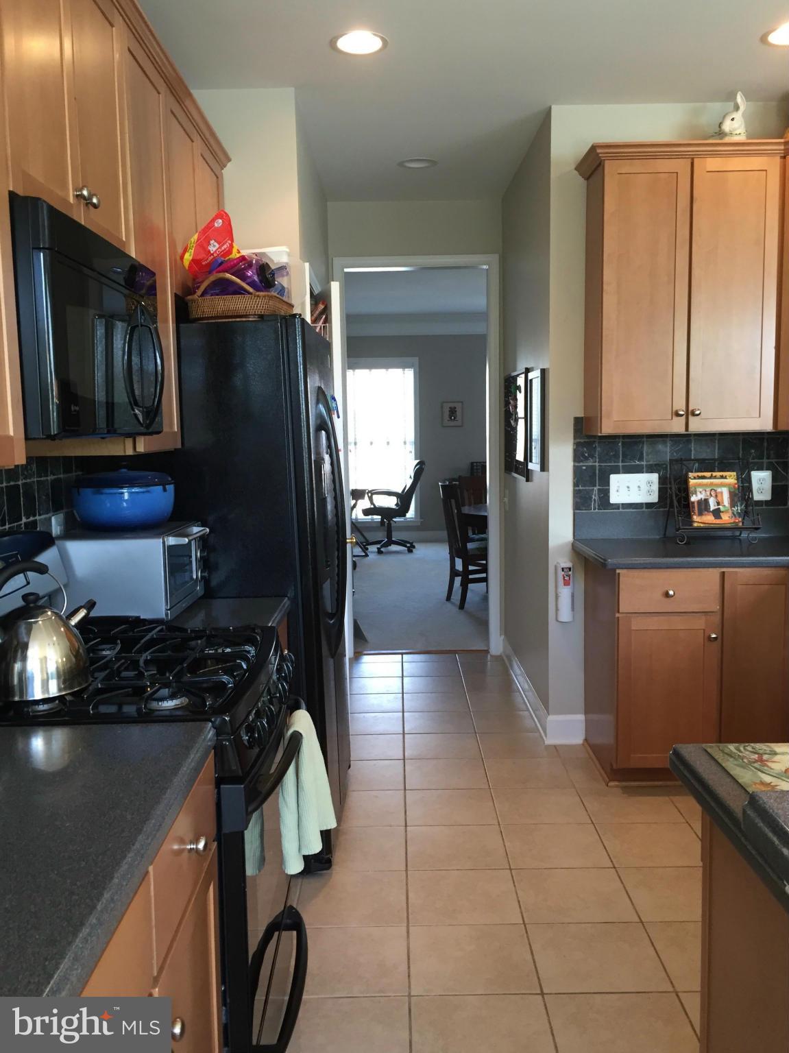 9285 Laurel Ridge Crossing Road Lorton, VA 22079 - Photo 21 of 26 Kitchen