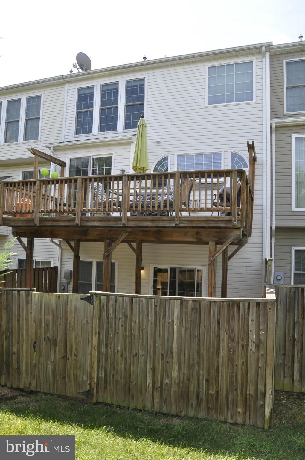 9285 Laurel Ridge Crossing Road Lorton, VA 22079 - Photo 4 of 26 Exterior (Rear)