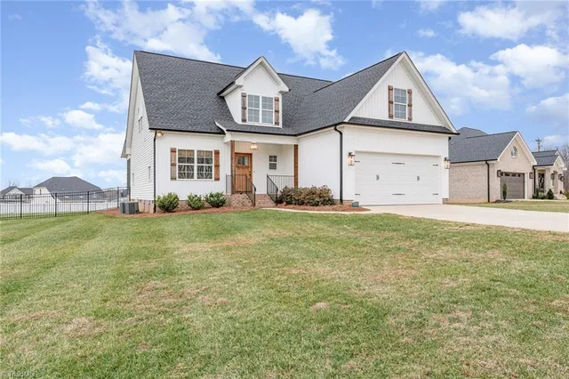 $515,000 | 8876 Belews Ridge Road, Stokesdale, NC 27357