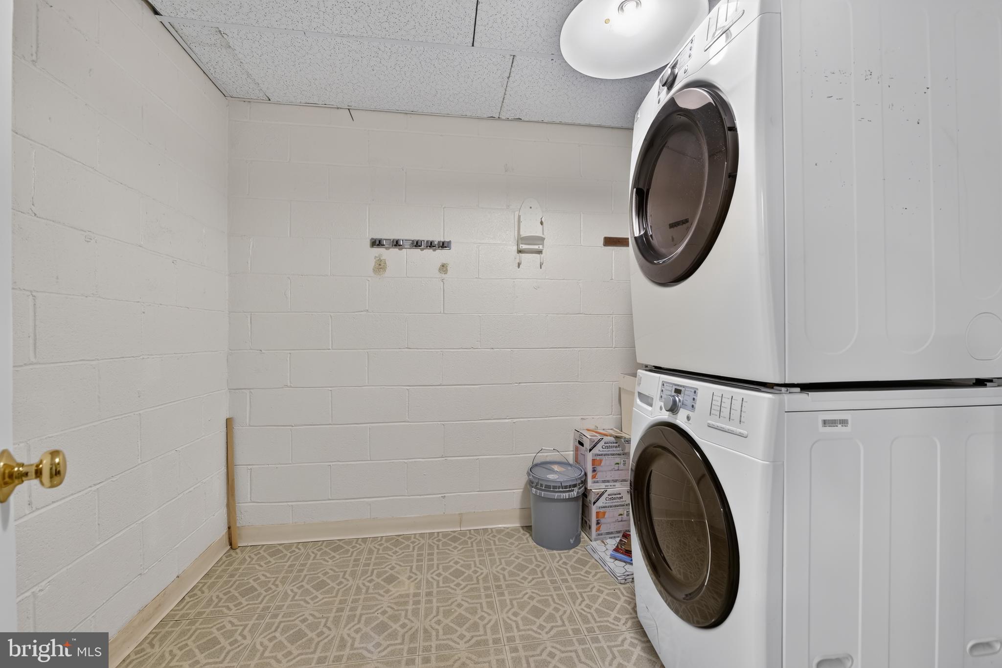 2031 Sarazen Place Reston, VA 20191 - Photo 21 of 27 Lower Level Laundry Room