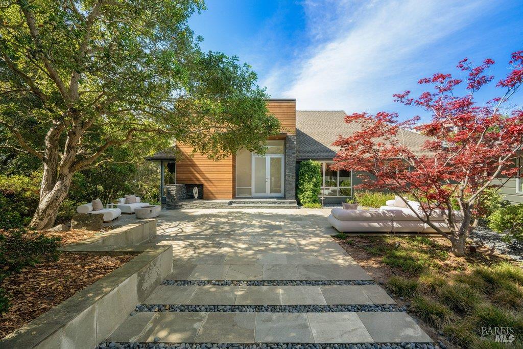 103 Reed Ranch Road Tiburon, CA 94920 - Photo 5 of 89 Private, gated stone courtyard