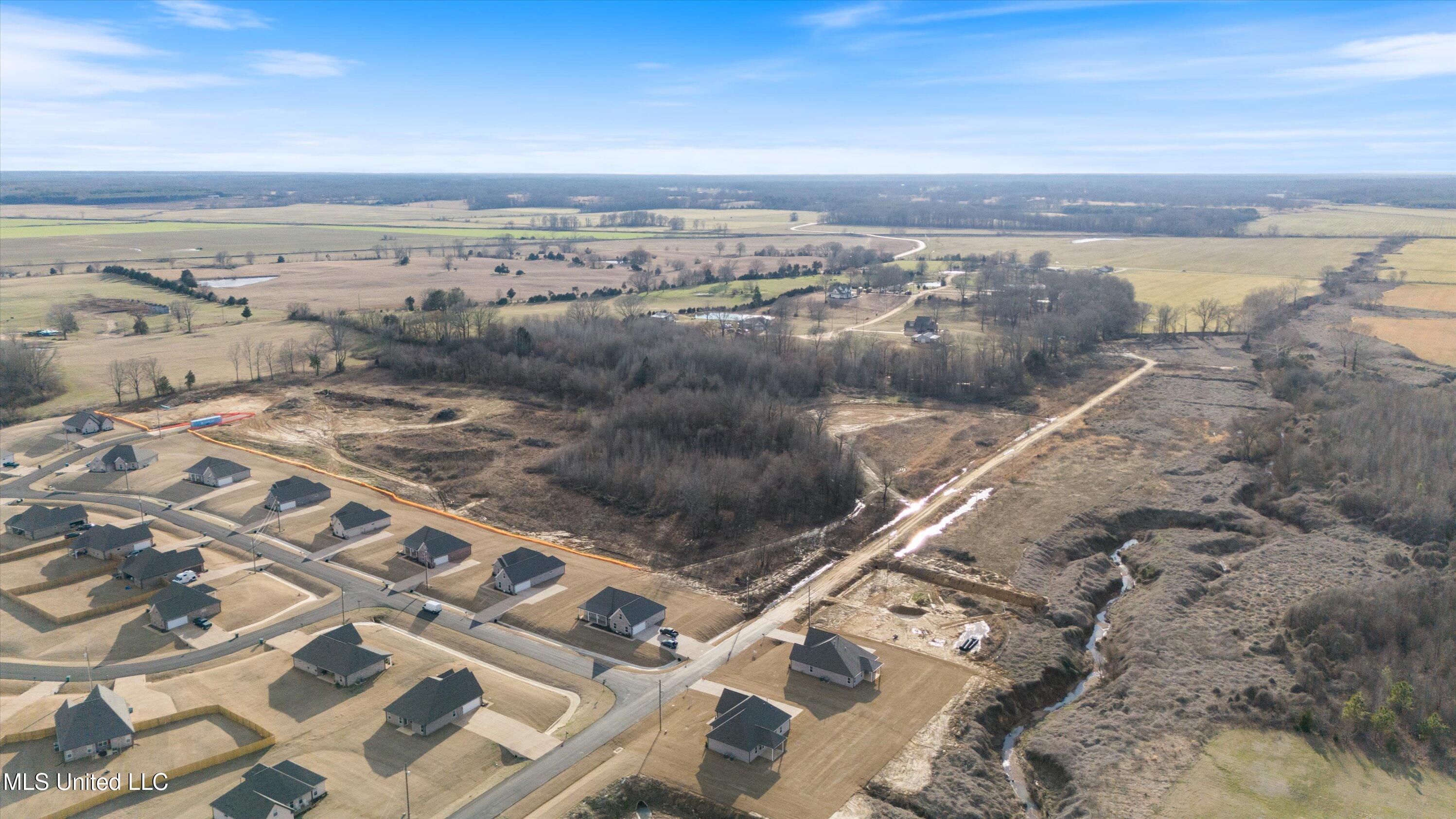 Summer Lane Senatobia, MS 38668 - Photo 2 of 37 01-Drone 1
