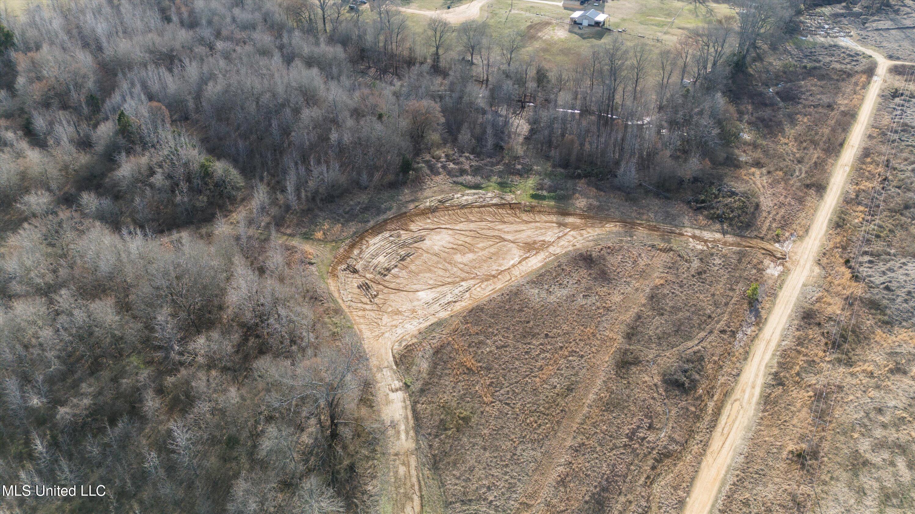 Summer Lane Senatobia, MS 38668 - Photo 4 of 37 03-Drone 2