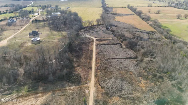 $525,000 | Summer Lane, Senatobia, MS 38668