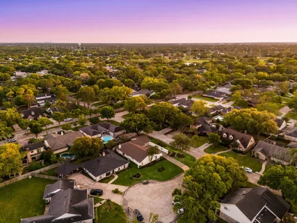 $575,000 | 3102 Rockmoor Court, Sugar Land, TX 77478