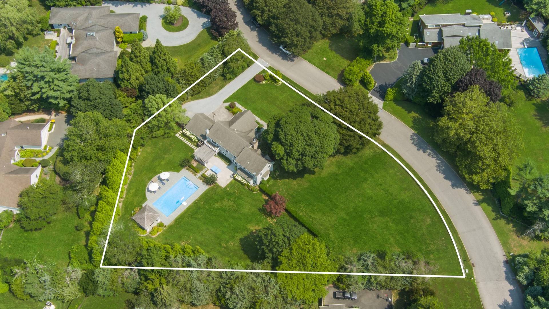 29 Bridle Path Remsenburg, NY 11960 - Photo 33 of 33 an aerial view of a house