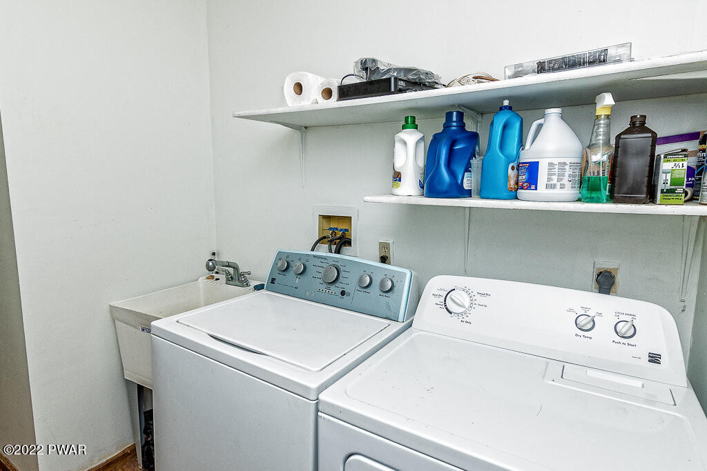 2126 Sparrow Road Bushkill, PA 18324 - Photo 37 of 55 laundry room