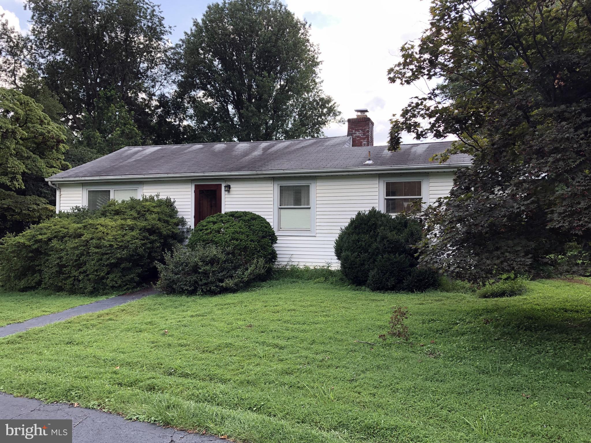 8513 Overbrook Road Fairfax, VA 22031 - Photo 3 of 9 Gallery Image 3
