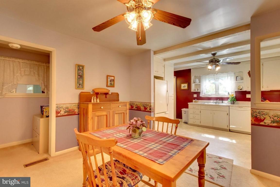 1539 Hunsecker Road Bird-in-Hand, PA 17505 - Photo 5 of 28