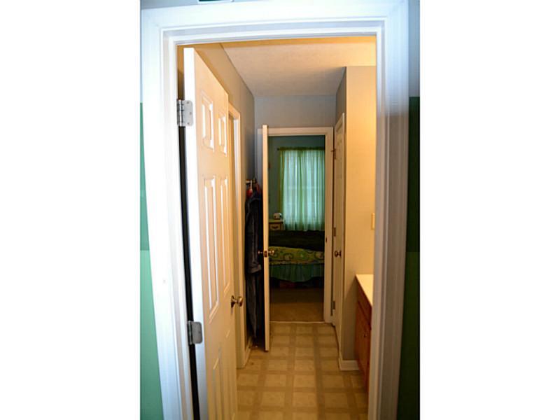 329 Ridge Road Zelienople, PA 16063 - Photo 22 of 25 Full Bath.