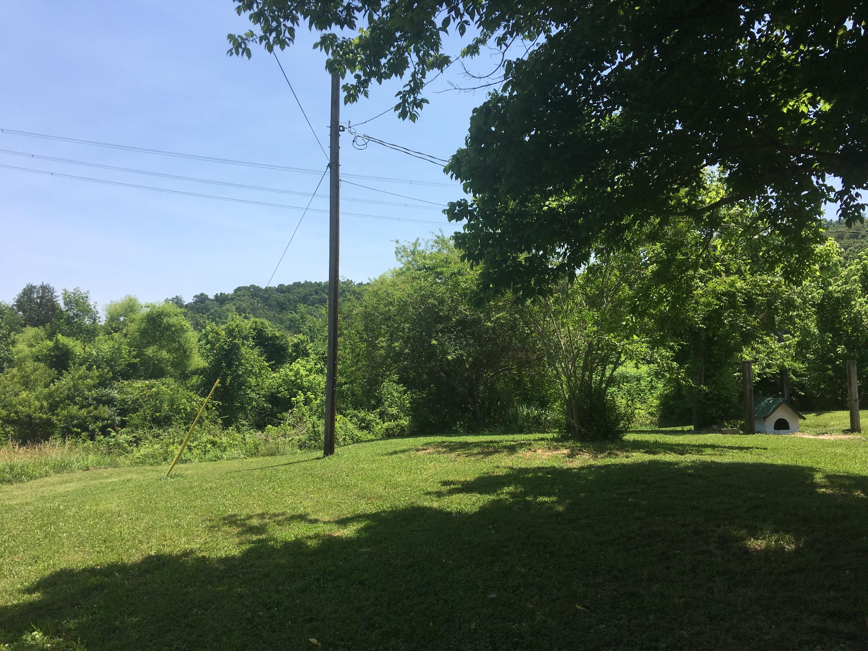 727 Mehaffey Road Powell, TN 37849 - Photo 10 of 13 9B4A90A8-CC6E-42C8-A8FE-A9C52EE36722