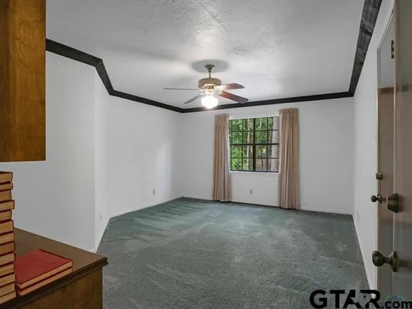 $494,000 | 300 Cumberland Lane, Henderson, TX 75652