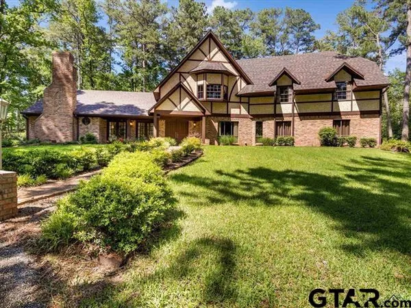 $494,000 | 300 Cumberland Lane, Henderson, TX 75652