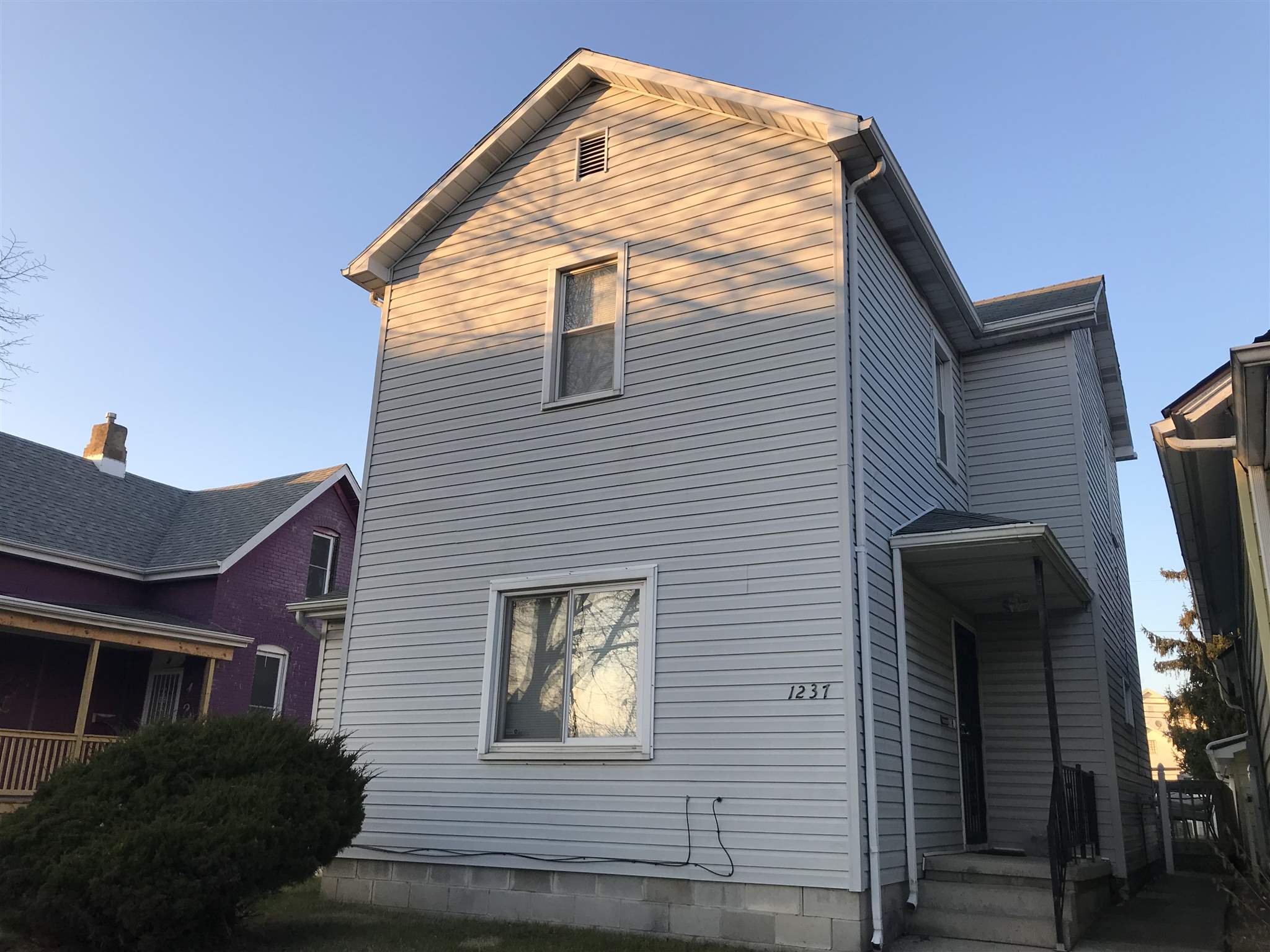 1237 Summit Street Fort Wayne, IN 46803 - Photo 2 of 2 Gallery Image 2