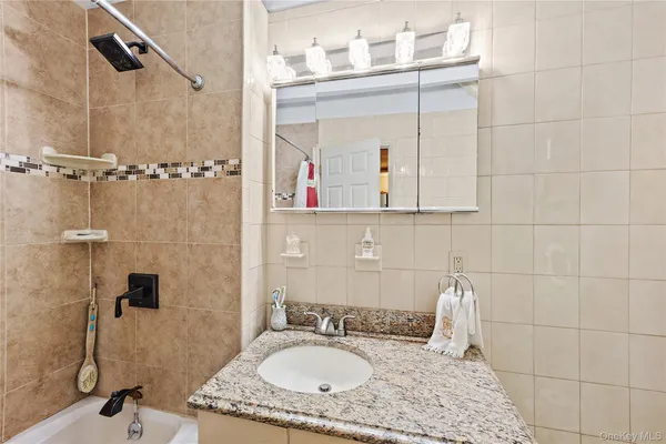$599,999 | 708 Prospect Place, Bellmore, NY 11710