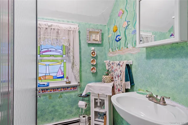 $599,999 | 708 Prospect Place, Bellmore, NY 11710
