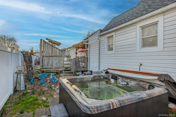 $599,999 | 708 Prospect Place, Bellmore, NY 11710