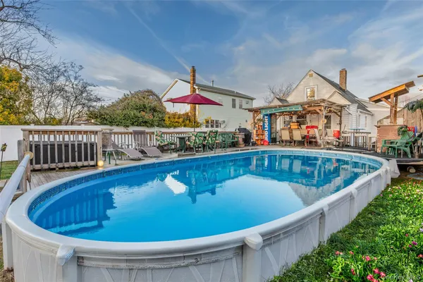 $599,999 | 708 Prospect Place, Bellmore, NY 11710