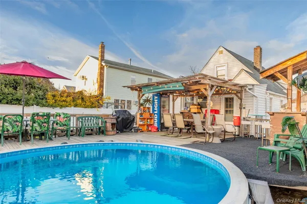 $599,999 | 708 Prospect Place, Bellmore, NY 11710