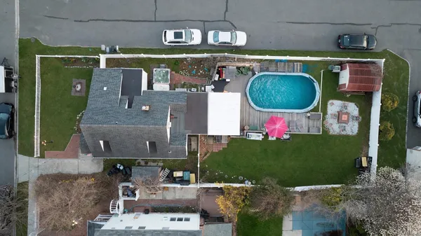 $599,999 | 708 Prospect Place, Bellmore, NY 11710