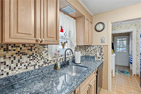 $599,999 | 708 Prospect Place, Bellmore, NY 11710