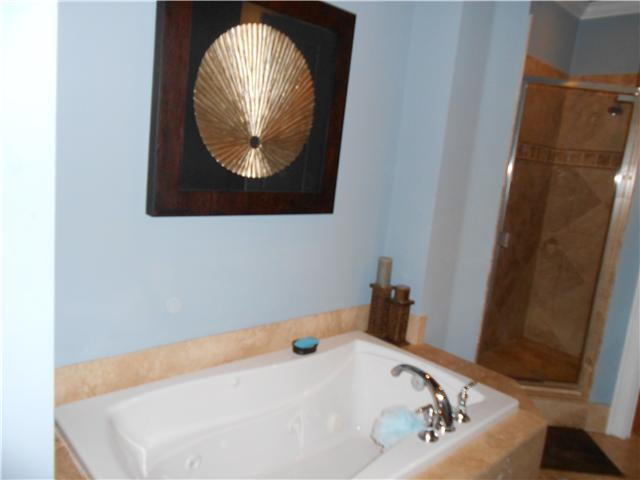 63 Via Floresta Drive, Unit 63 Boca Raton, FL 33487 - Photo 22 of 25 Master Bath/Spa