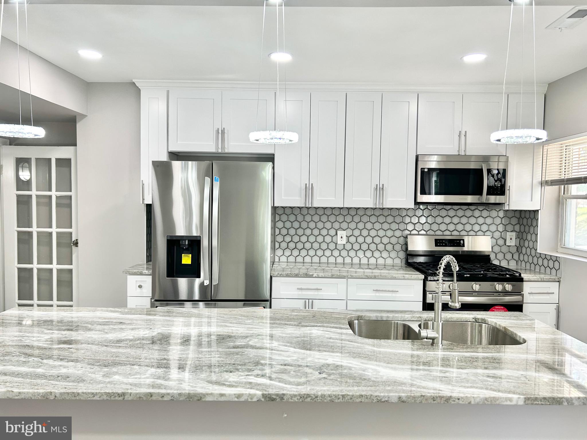 1617 Pentwood Road Baltimore, MD 21239 - Photo 10 of 29 Gallery Image 10
