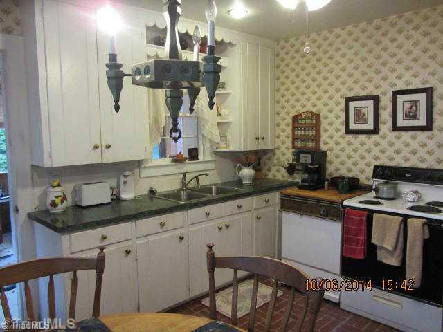 211 Country Club Road Mount Airy, NC 27030 - Photo 5 of 16 Kitchen.