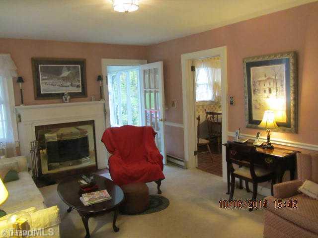 211 Country Club Road Mount Airy, NC 27030 - Photo 6 of 16 Living Room.