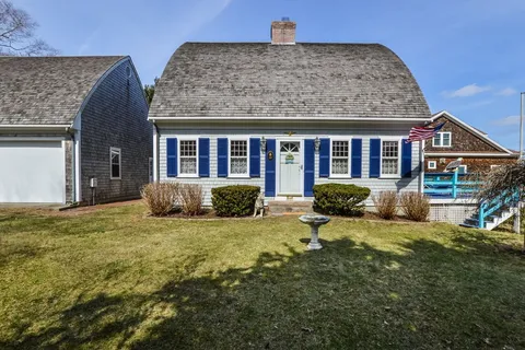 $1,900,000 | 12 Taunton Avenue, Marion, MA 02738